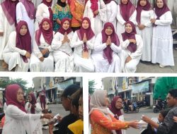 Kader Surabaya Hebat RW 7 Sidodadi Tebar Kebaikan Melalui Aksi Berbagi Takjil